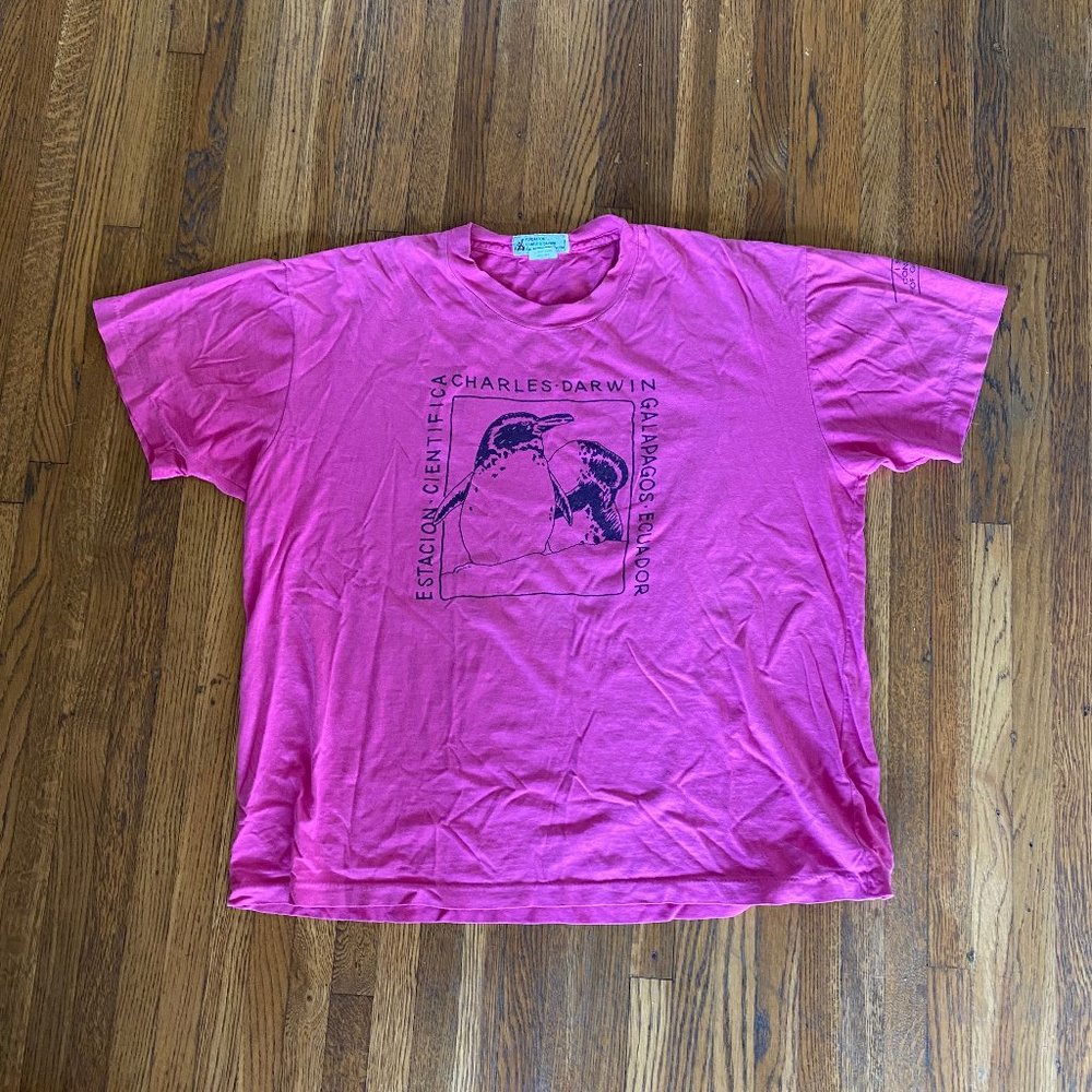 Vintage 70s Charles Darwin Galapagos Penguin T Shirt Size XL